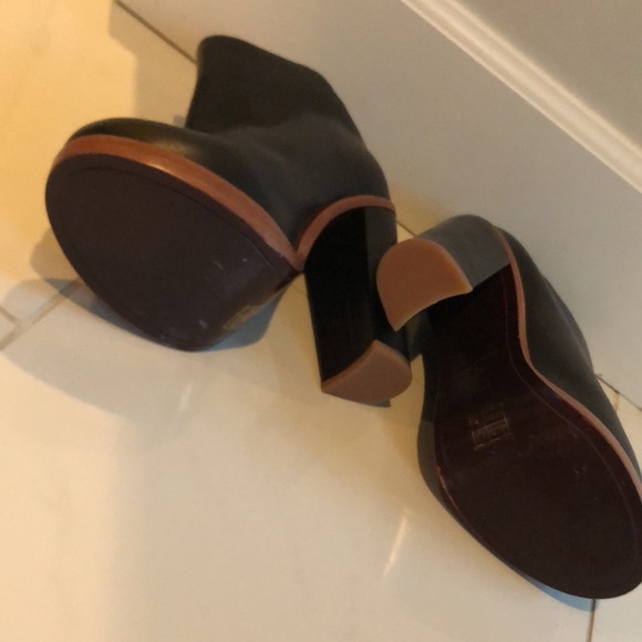 Dolce vita leather heeled bootie. Gorgeous. EUC! - Picture 8 of 10